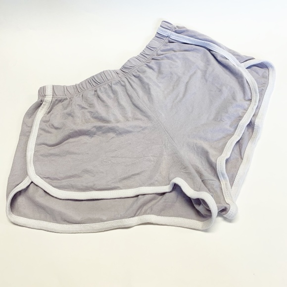 Brandy Melville Pants - BRANDY MELVILLE Lavender White Shorts